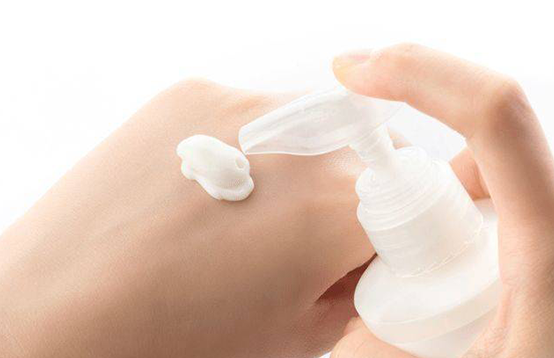 使用家用脫毛儀后可以涂身體乳嗎?(圖1) 使用家用脫毛儀后可以涂身體乳嗎?(圖1)