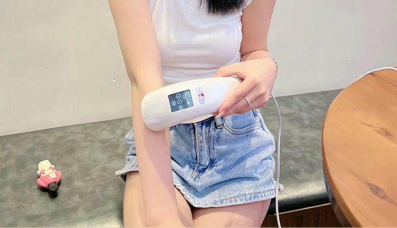 脫毛選藍(lán)寶石冰點(diǎn)脫毛儀,不留黑點(diǎn)(圖3) 脫毛選藍(lán)寶石冰點(diǎn)脫毛儀,不留黑點(diǎn)(圖3)